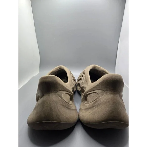 Adidas Yeezy Foam RNNR Sand Men's Size 10 GW3354 Slip-On Casual Shoes - Picture 5 of 9